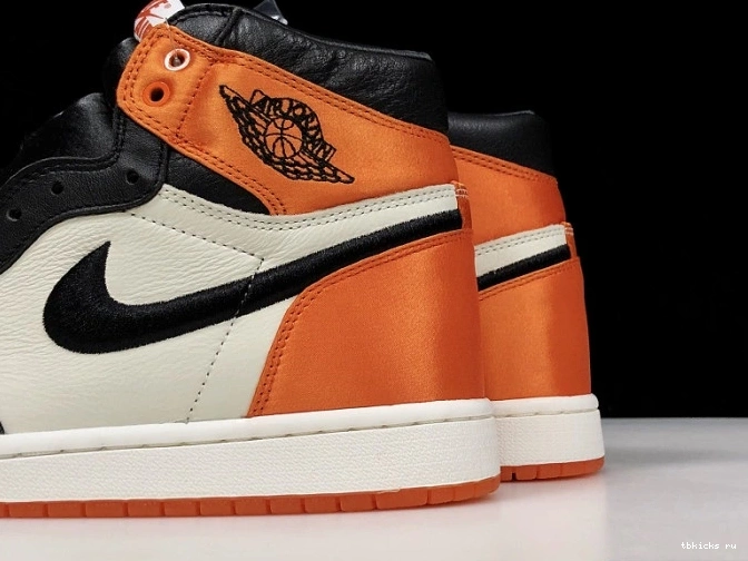 Reps TB Jordan Backboard Retro Shattered AV3725-010 Womens Air 1 Satin 0731